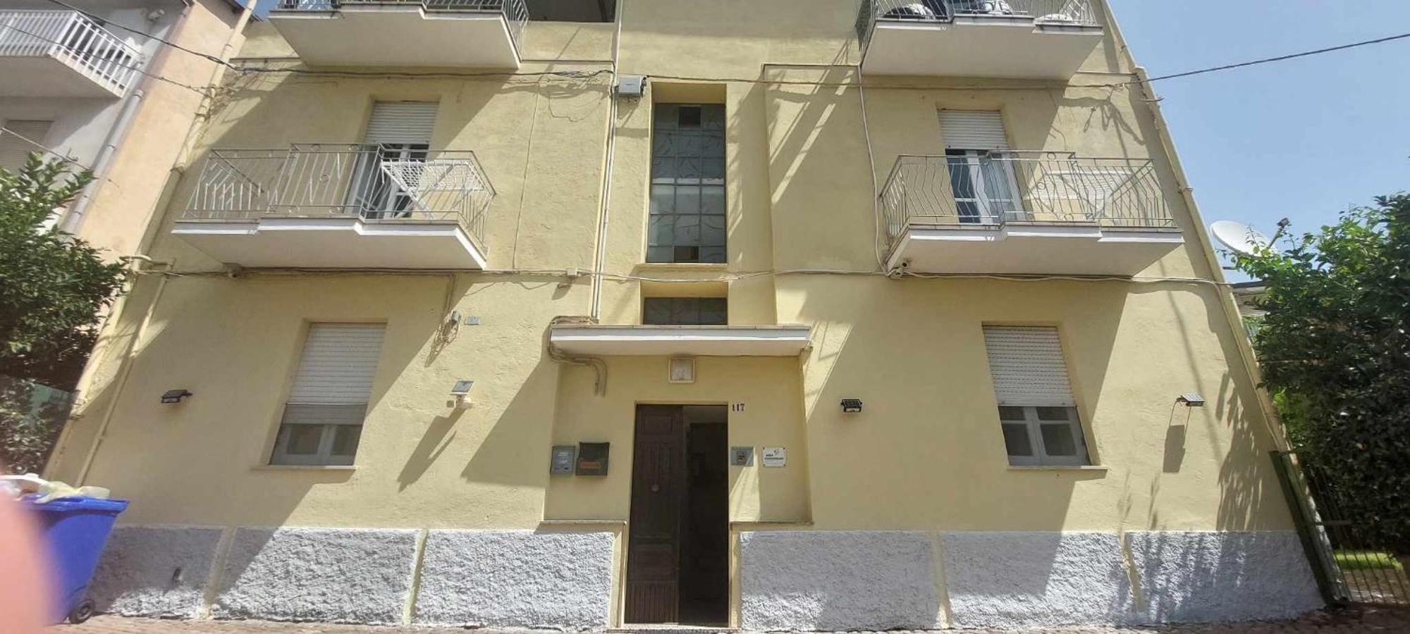 Barnet House Lamezia Apartment Ламеция Терме Екстериор снимка